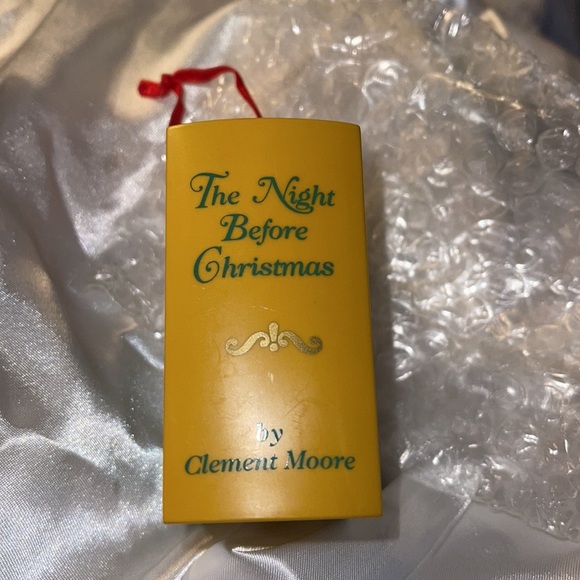 Avon Collectible Storybook Classic Light Up Ornament”The Night Before Christmas” - Picture 3 of 9